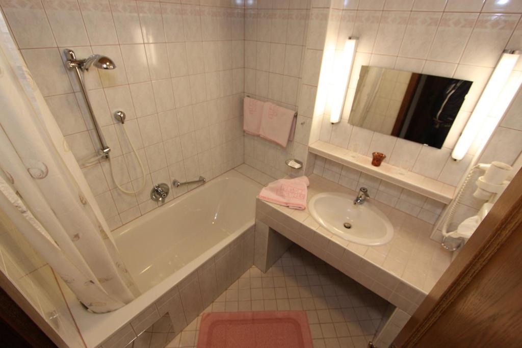 Haus Hohenfels Hotel Obergurgl Værelse billede
